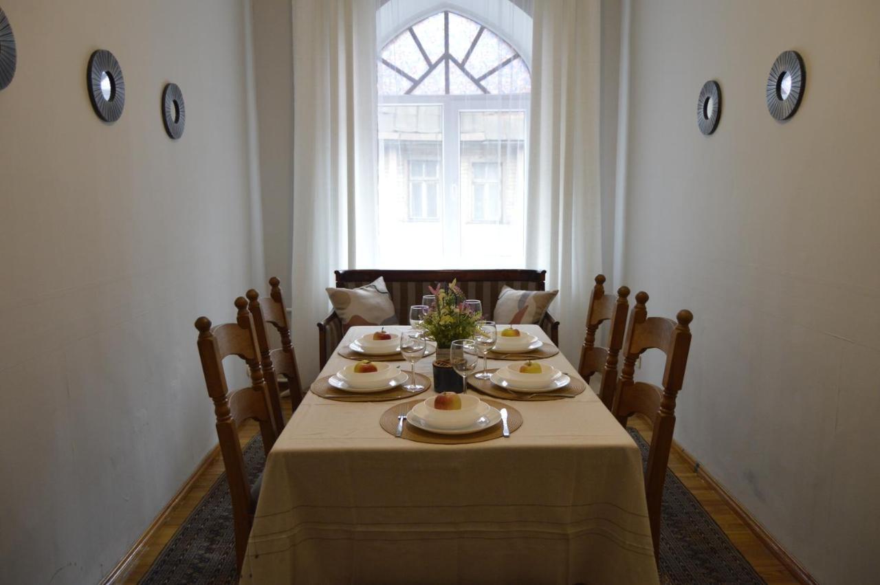 Unique Spacious Classic 3 Bedroom Midtown Apartment ! Billiard Room ! Riga Exterior foto