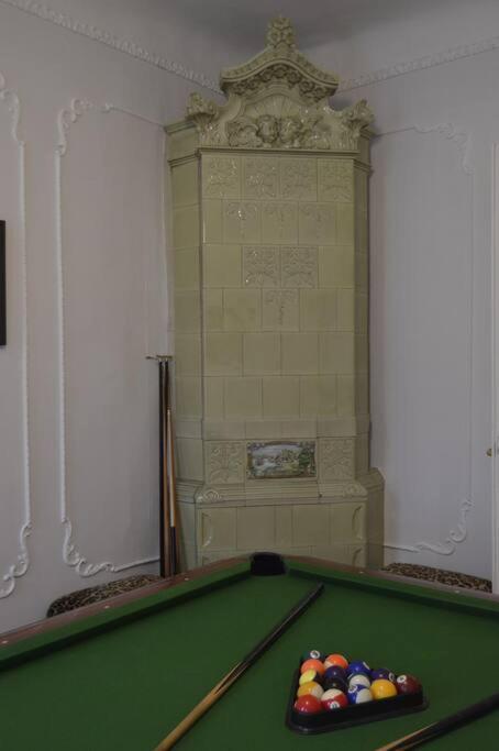 Unique Spacious Classic 3 Bedroom Midtown Apartment ! Billiard Room ! Riga Exterior foto