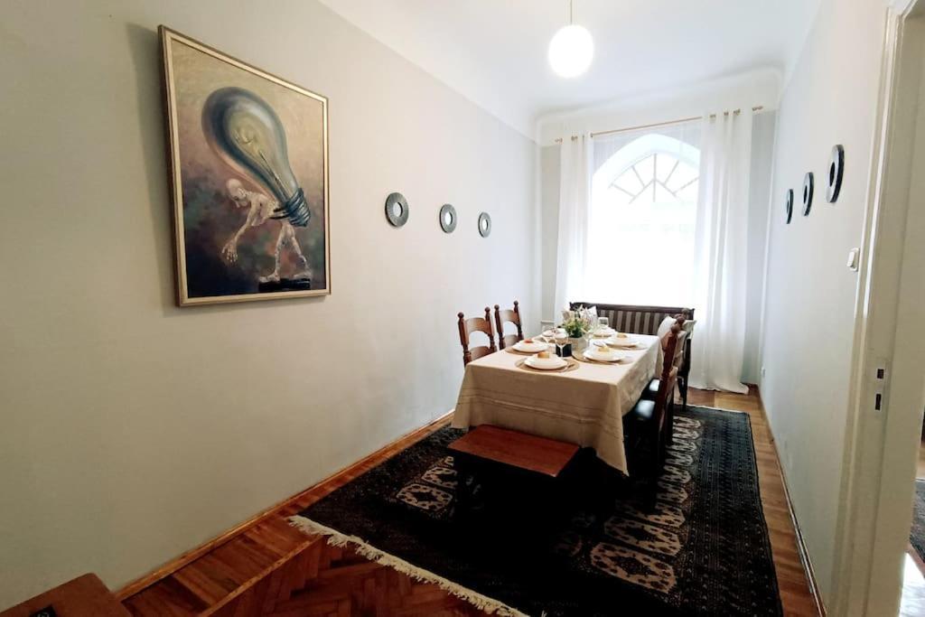 Unique Spacious Classic 3 Bedroom Midtown Apartment ! Billiard Room ! Riga Exterior foto
