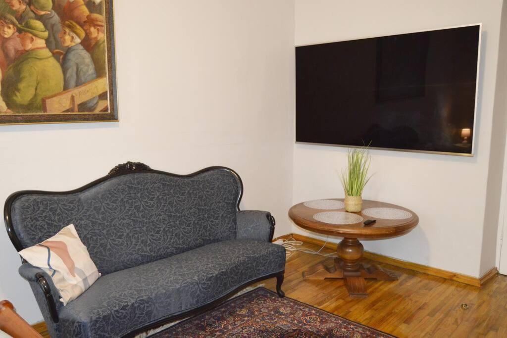 Unique Spacious Classic 3 Bedroom Midtown Apartment ! Billiard Room ! Riga Exterior foto