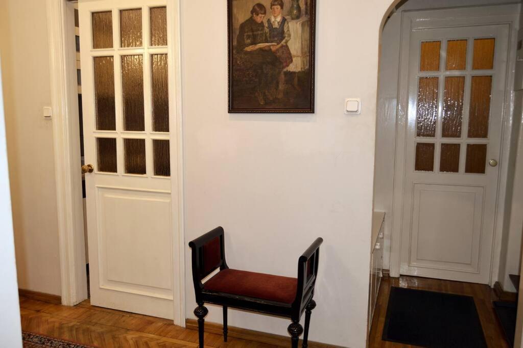 Unique Spacious Classic 3 Bedroom Midtown Apartment ! Billiard Room ! Riga Exterior foto