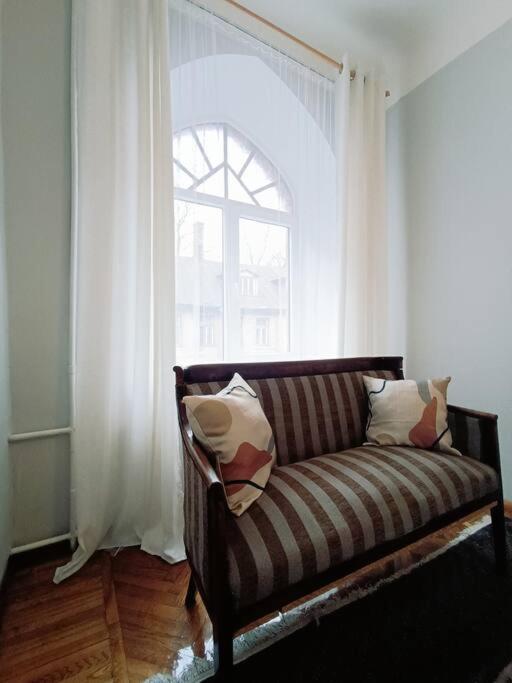 Unique Spacious Classic 3 Bedroom Midtown Apartment ! Billiard Room ! Riga Exterior foto